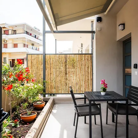 Clio - Newly Renovated With Parking *