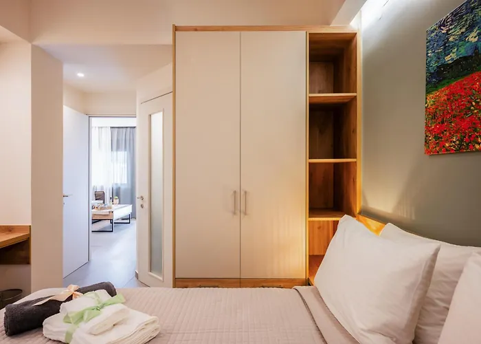 Апартаменты Clio - Newly Renovated With Parking