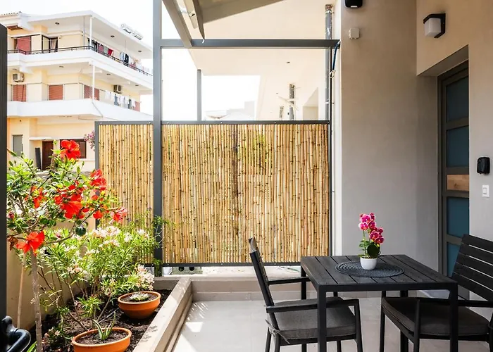 Clio - Newly Renovated With Parking *