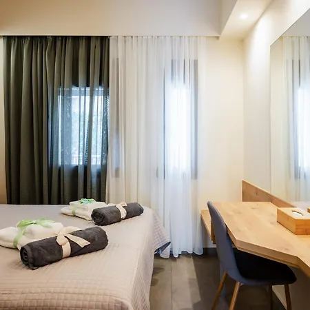 Clio - Newly Renovated With Parking *