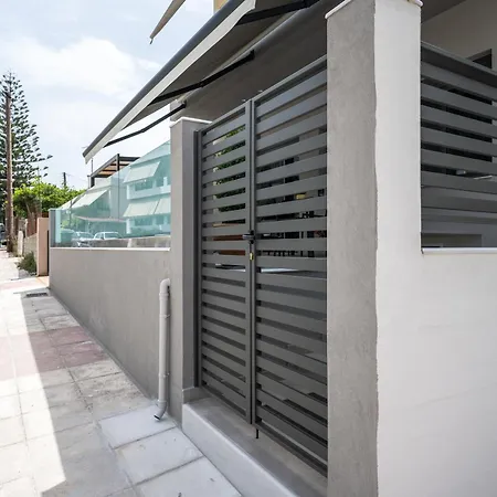 Clio - Newly Renovated With Parking *